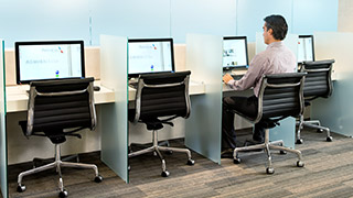 Admirals Club business centers